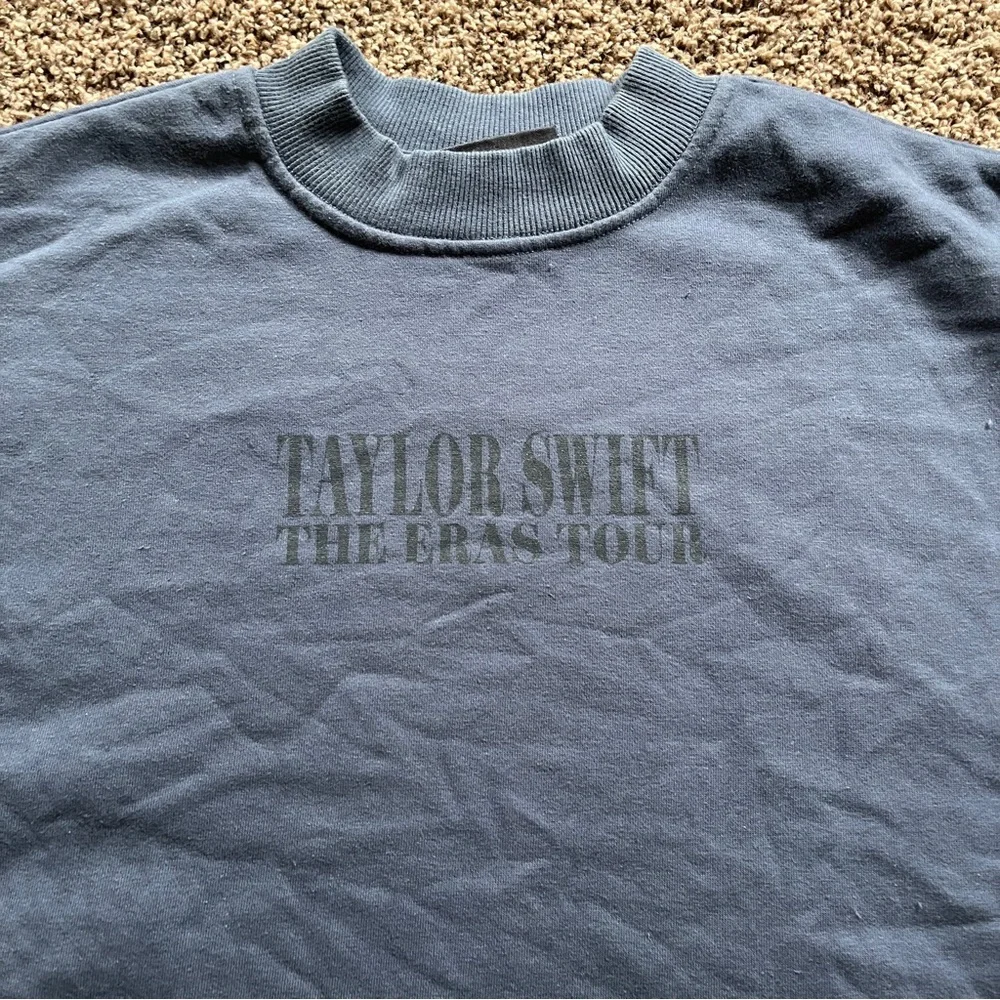 NEW Taylor Swift The Eras Tour Blue Crewneck - Picture 3 of 6